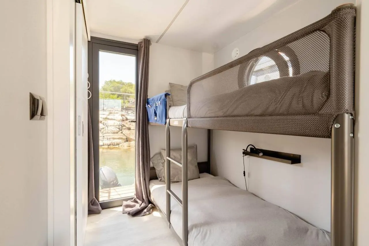Botel The Homeboat Company Albufeira